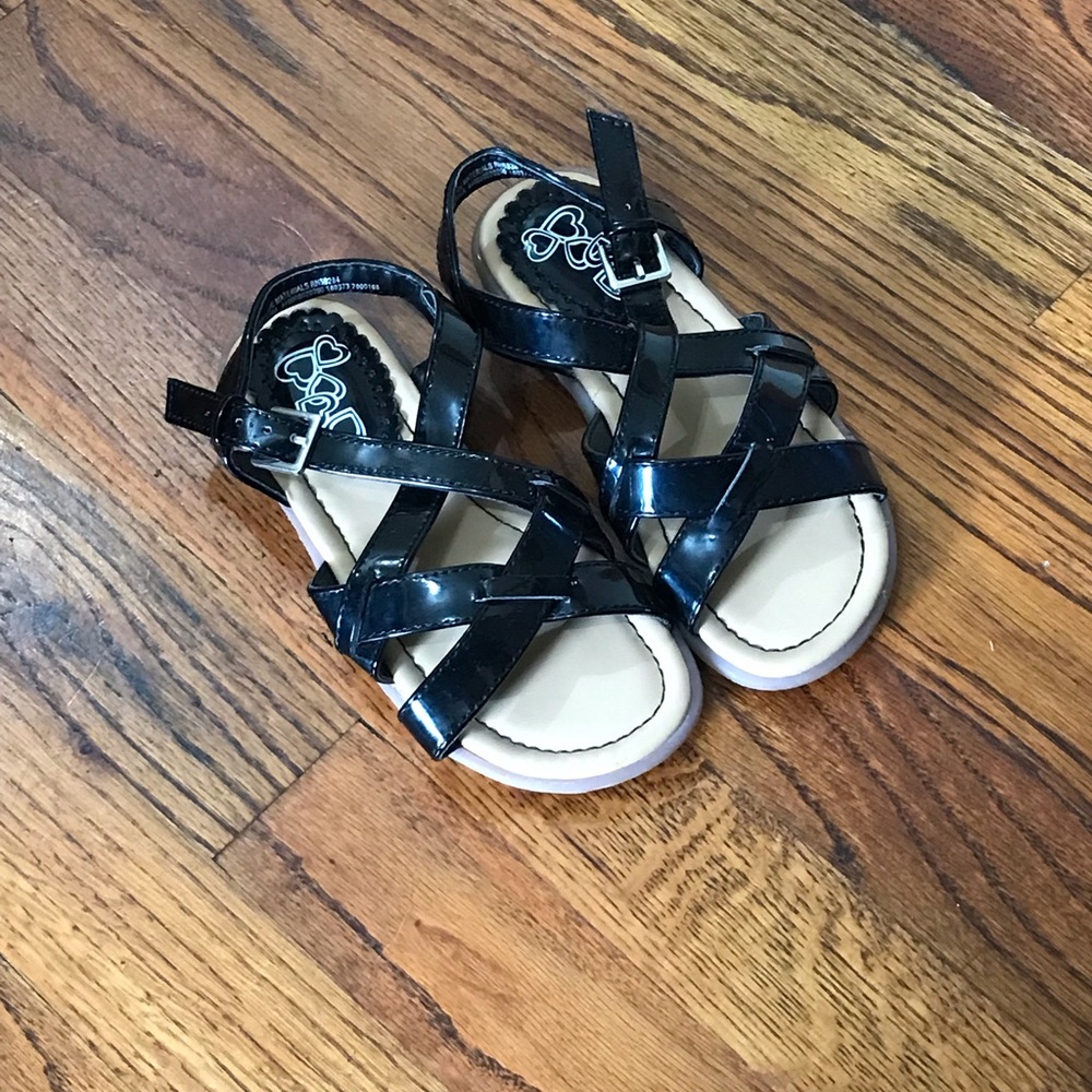 Place Black Strap Sandal Shoes NWOT
Buckle Side Close 
Girls Size 11
Kids